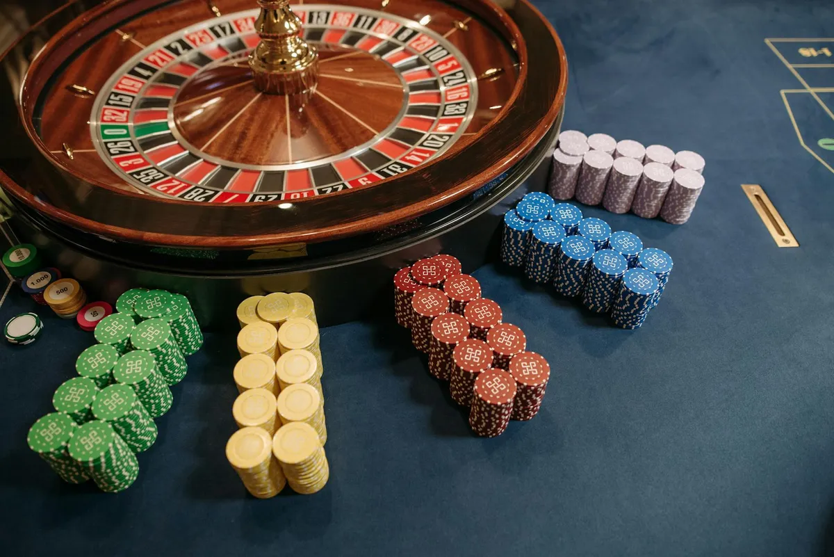 Průvodce nejlepšími strategiemi blackjacku pro experty